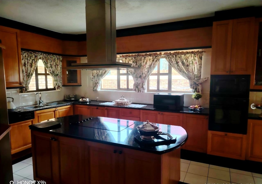 4 Bedroom Property for Sale in Vincent Heights Eastern Cape